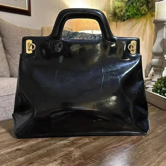 Salvatore Ferragamo Wanda Top Handle Luxury Blk Leather Designer Handbag - Picture 3 of 16